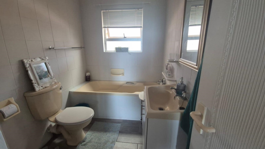 To Let 2 Bedroom Property for Rent in Linkside Western Cape